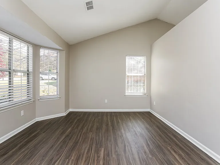 5453 Fox Valley Ln — Photo 5