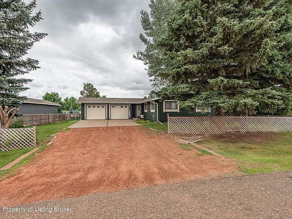 2nd image of 3071 Lakeview Dr