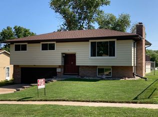 9731 Ellison Ave, Omaha, NE 68134