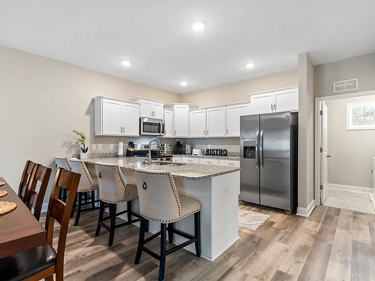 124 Bridge Point Cir — Photo 15