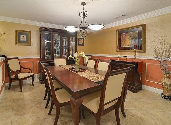 4th image of 2223 Shadydale Dr