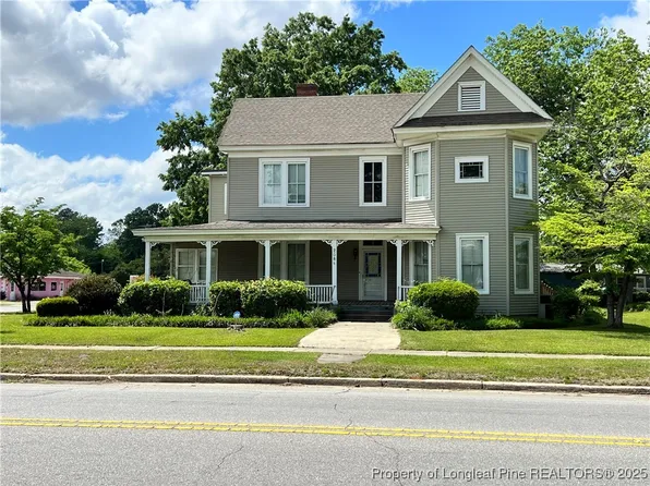 208 S Bond St, Rowland, NC 28383