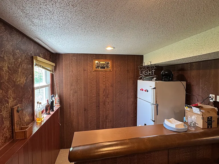 923 E Seerley Blvd — Photo 10