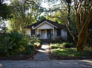 211 W Lang St, Alvin, TX 77511