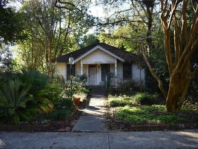 211 W Lang St, Alvin, TX, 77511