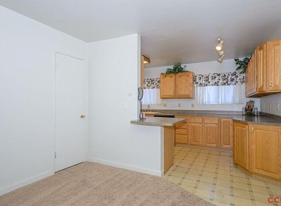 5th image of 1507 S Wallis Ave