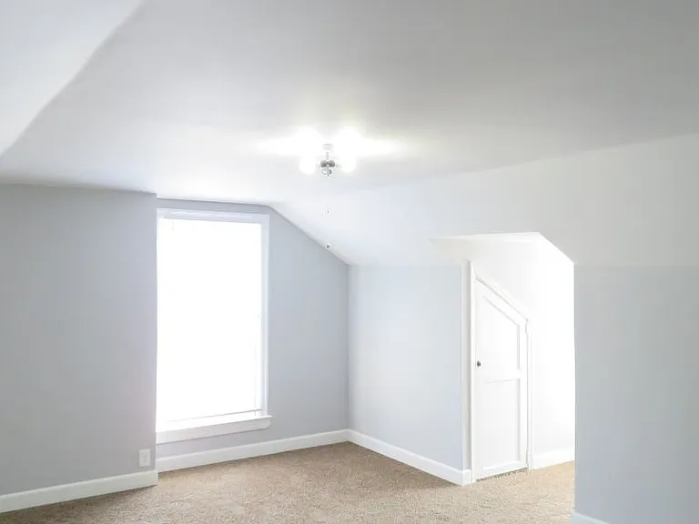 1612 Netherwood Ave — Photo 6