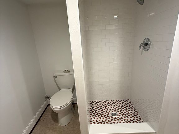 2nd image of 1454 Reynolds St
