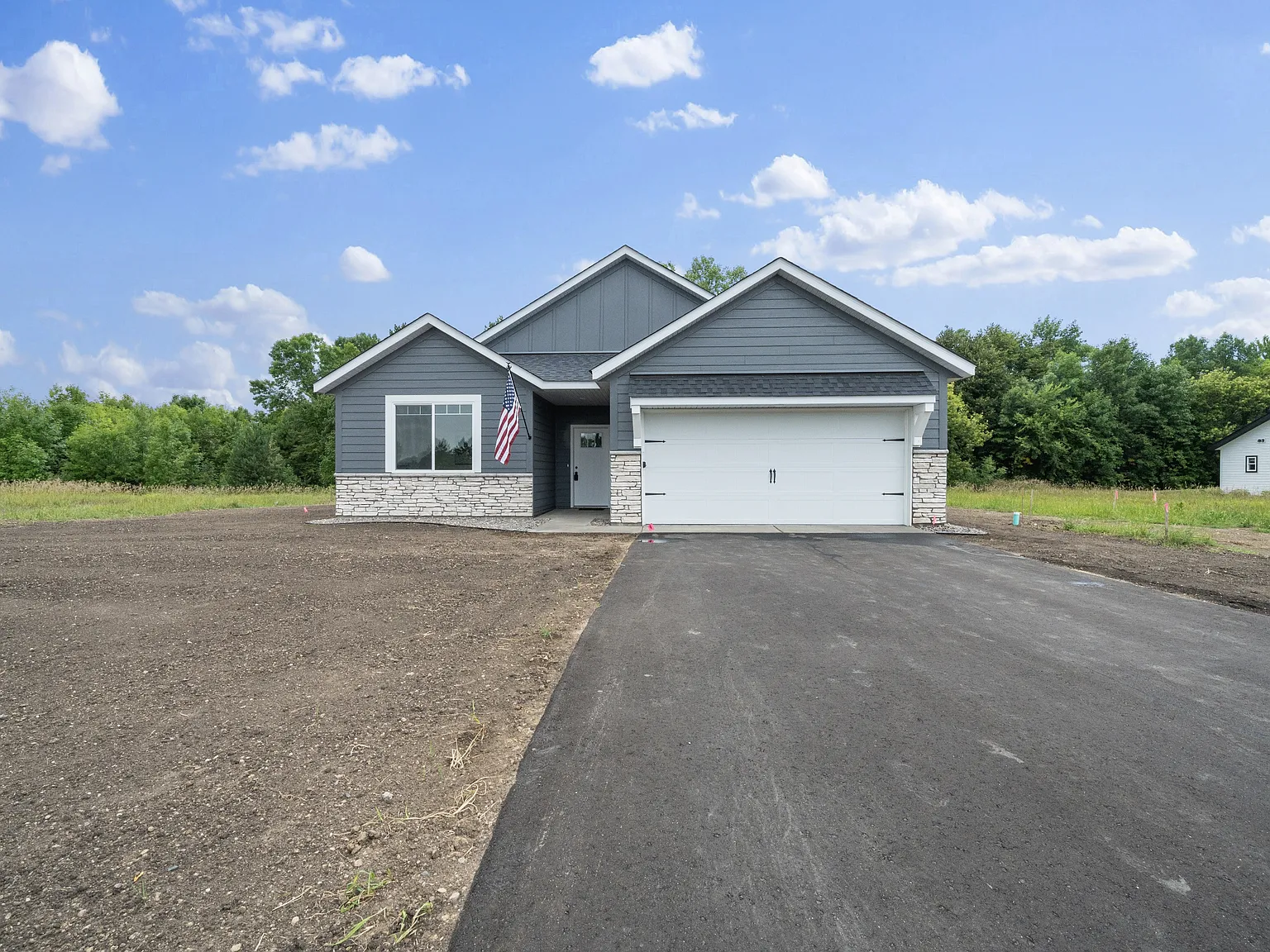 Alexandria | 1726 Donway Drive - 1726 — Photo 1