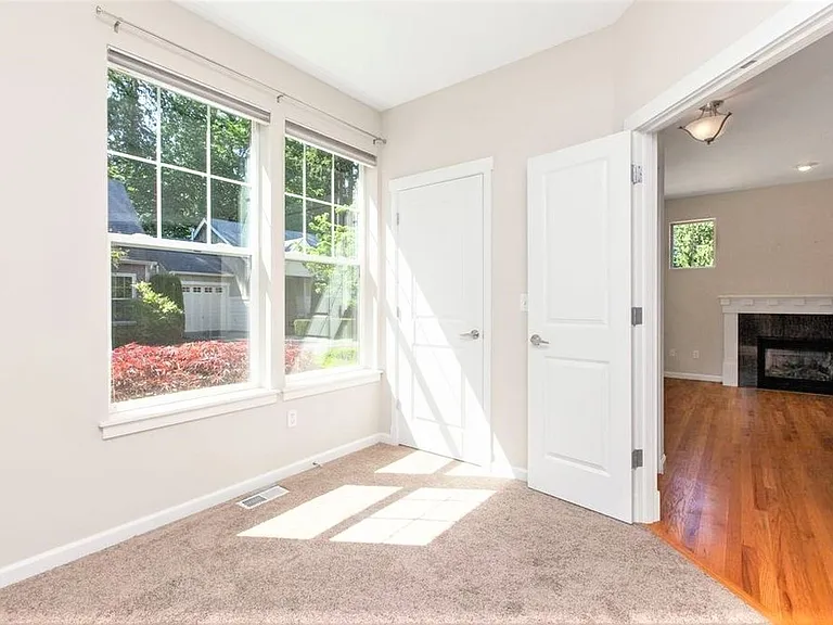 23905 33rd Dr SE — Photo 11