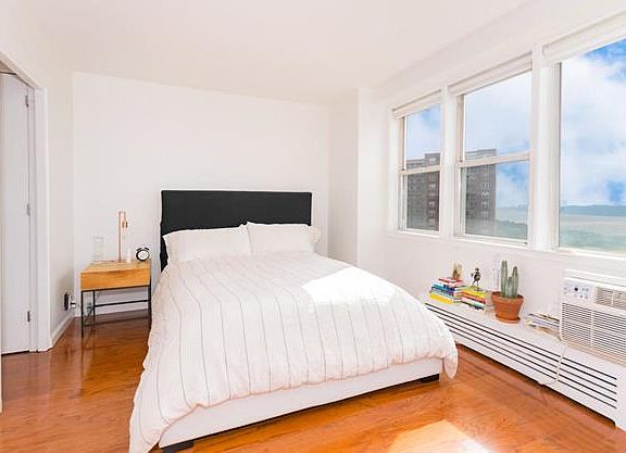 5th image of 5800 Arlington Ave APT 15O