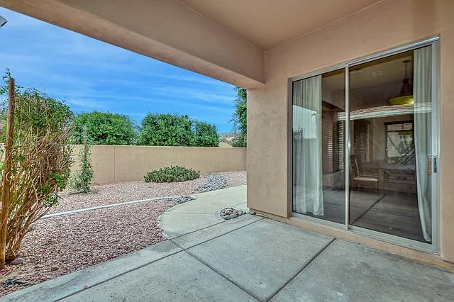2210 E Branham Ln — Photo 35