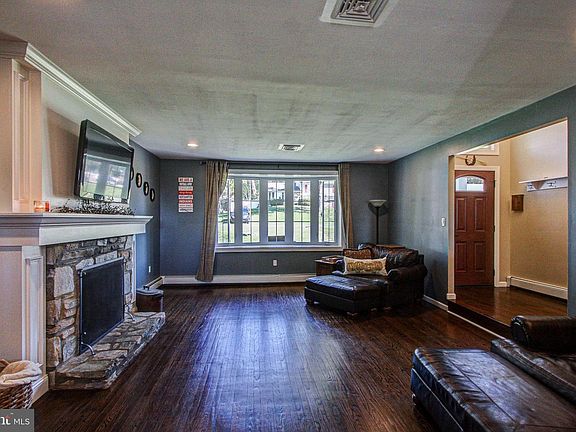 4th image of 194 Stratford Dr
