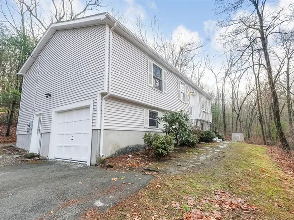 38 Town Farm Rd, Brookfield, MA 01506