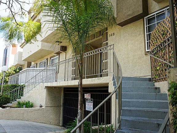 2nd image of 148 S Gramercy Pl APT 10