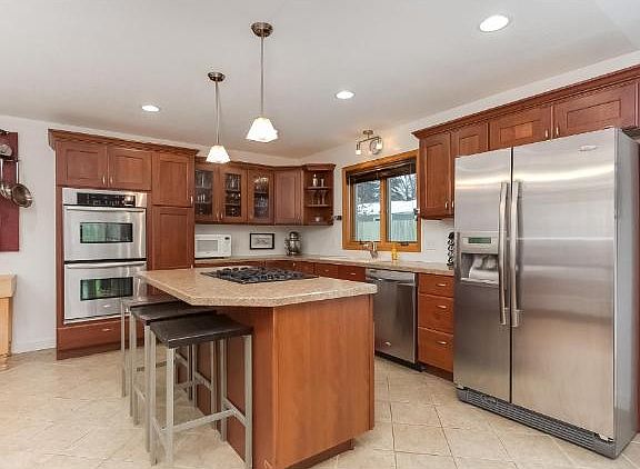 2nd image of 1013 Oakwood Ter N