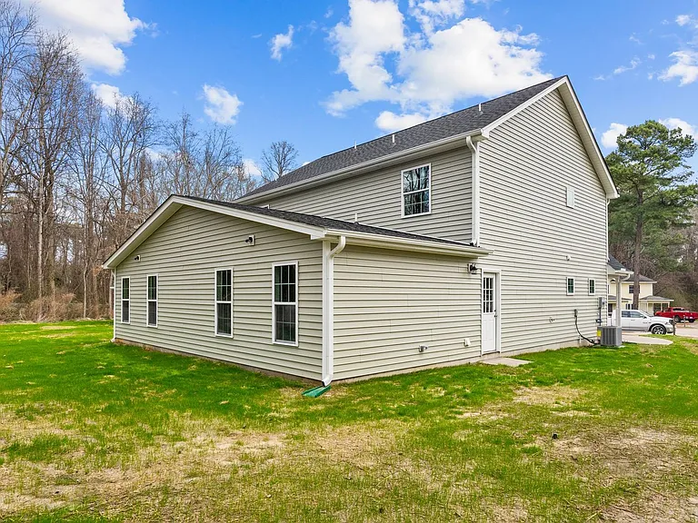 122 Laura Ln — Photo 16