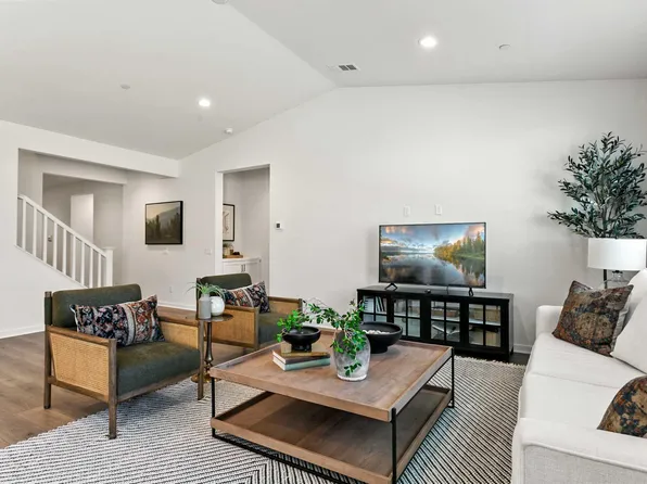 7030 W Avenue L12, Lancaster, CA 93536