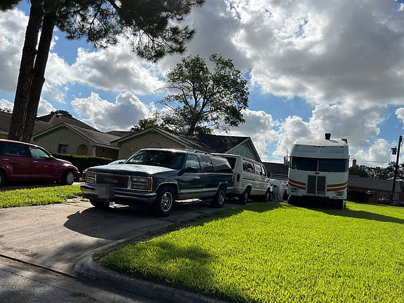 2nd image of 7026 Heron Dr