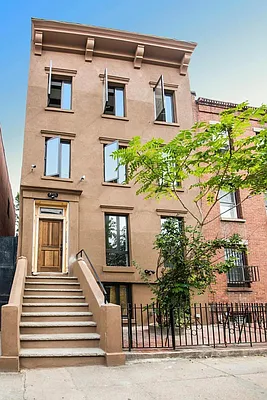 Rented by Elite NY Holdings | media 12