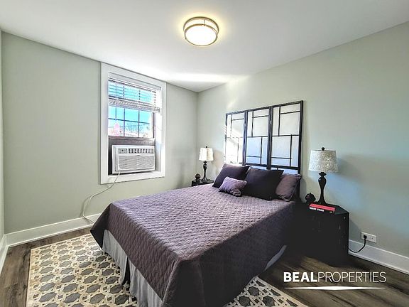 4th image of 725 Saint Johns Ave #1