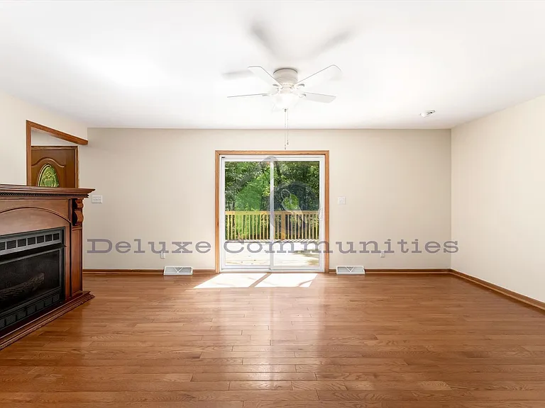 2660 Blackberry Ln NE — Photo 17