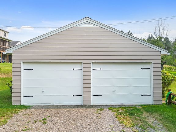 4th image of 145 Andrews Rd