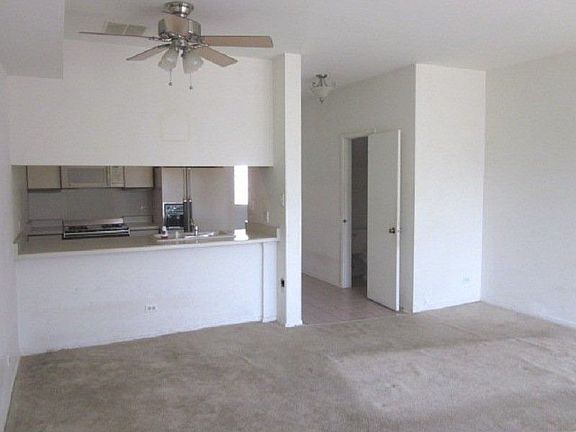 5th image of 1146 Regency Dr Unit 1146