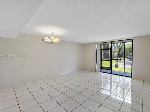 8420 SW 133rd Avenue Rd APT 105, Miami, FL 33183