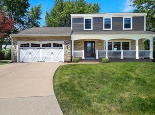 506 Astoria Ct, Vernon Hills, IL