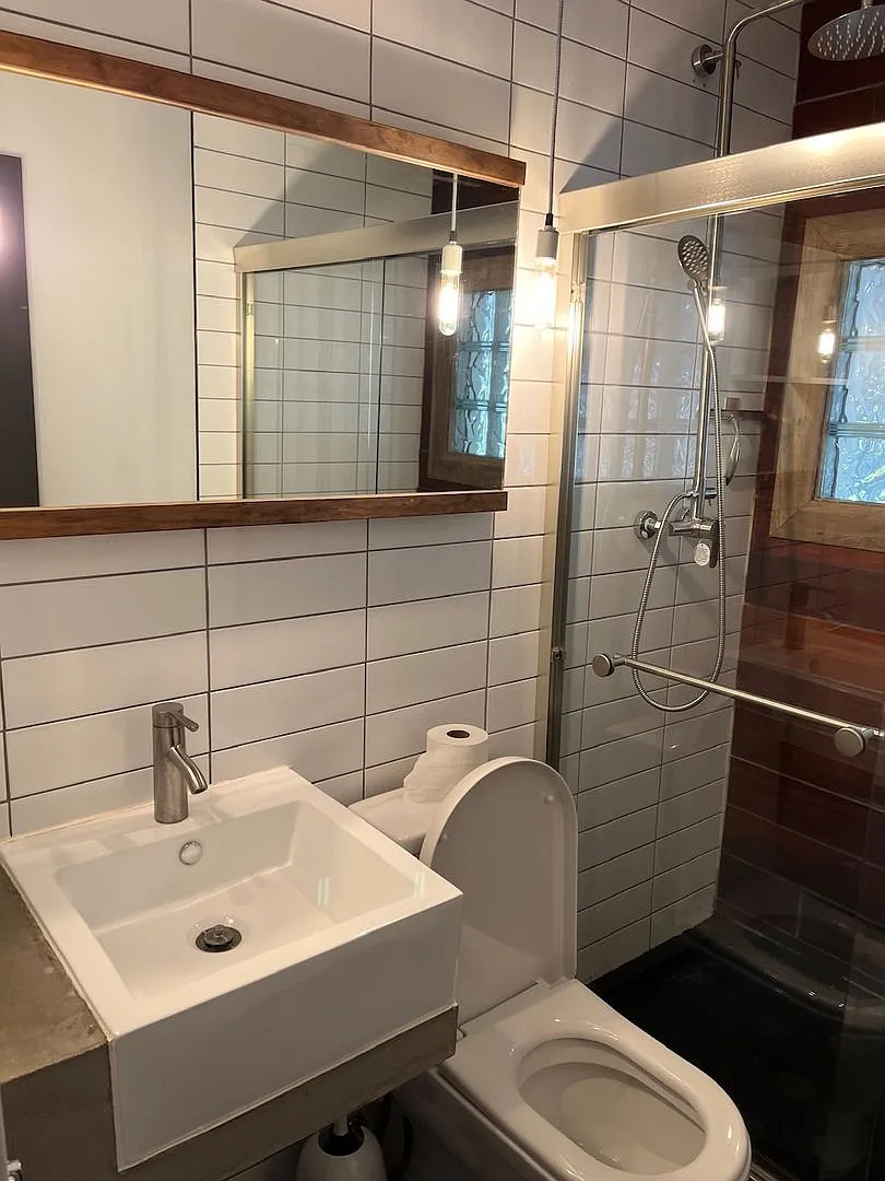 Newly Renovated 2 Bed 1 Bath — Photo 4