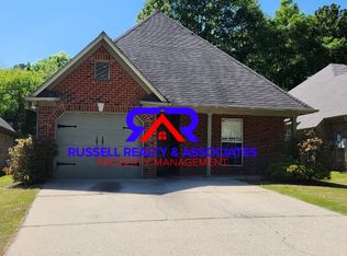 2038 Willow Glenn Dr, Birmingham, AL 35215