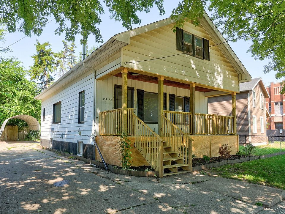 1st image of 2535 Schaefer St
