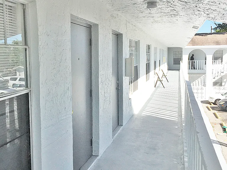 1441 NW 22nd St #20 — Photo 12