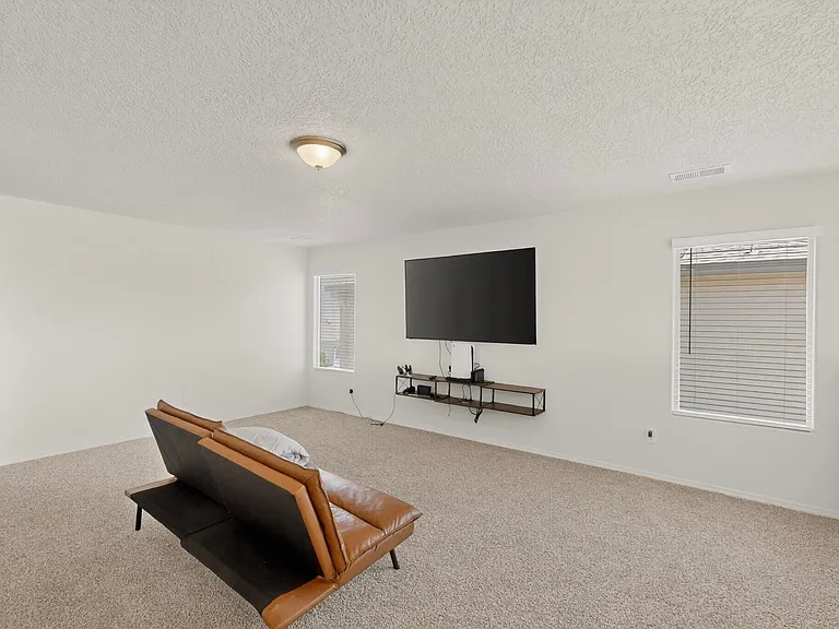 4139 Silver Springs Rd NE — Photo 19