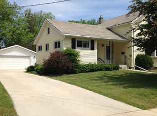 60 E Rogers St, Hartford, WI 53027