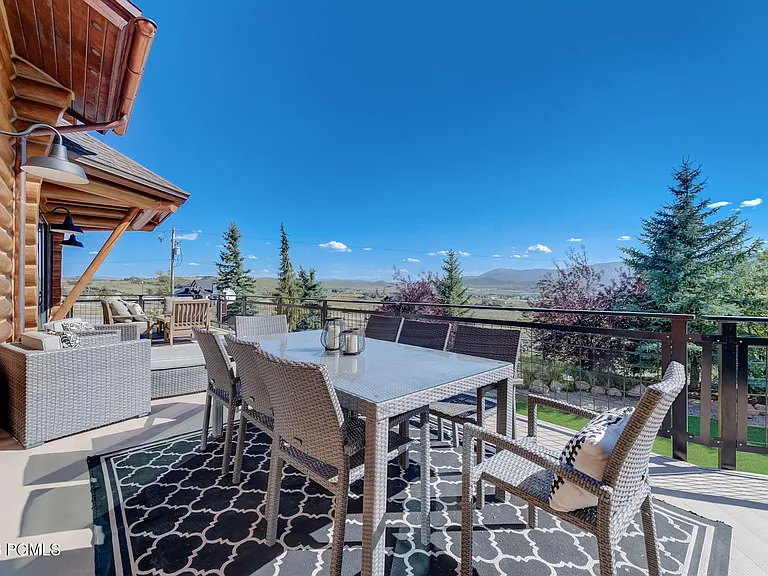 715 Aspen Ln — Photo 69