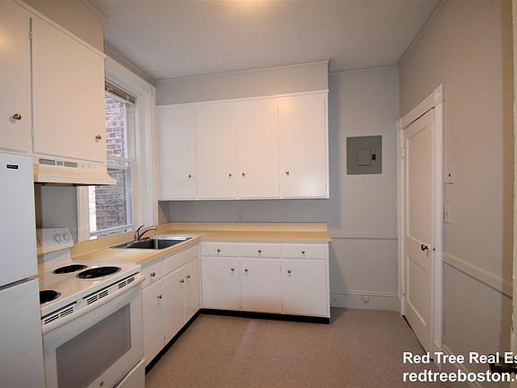 2nd image of 93 Marion St #U3