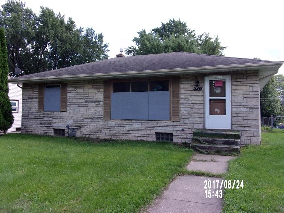 1st image of 1722 Larpenteur Ave E