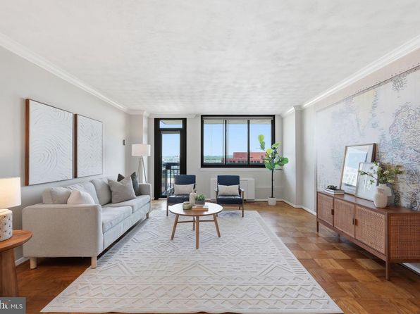 801 N Pitt St APT 706, Alexandria, VA 22314