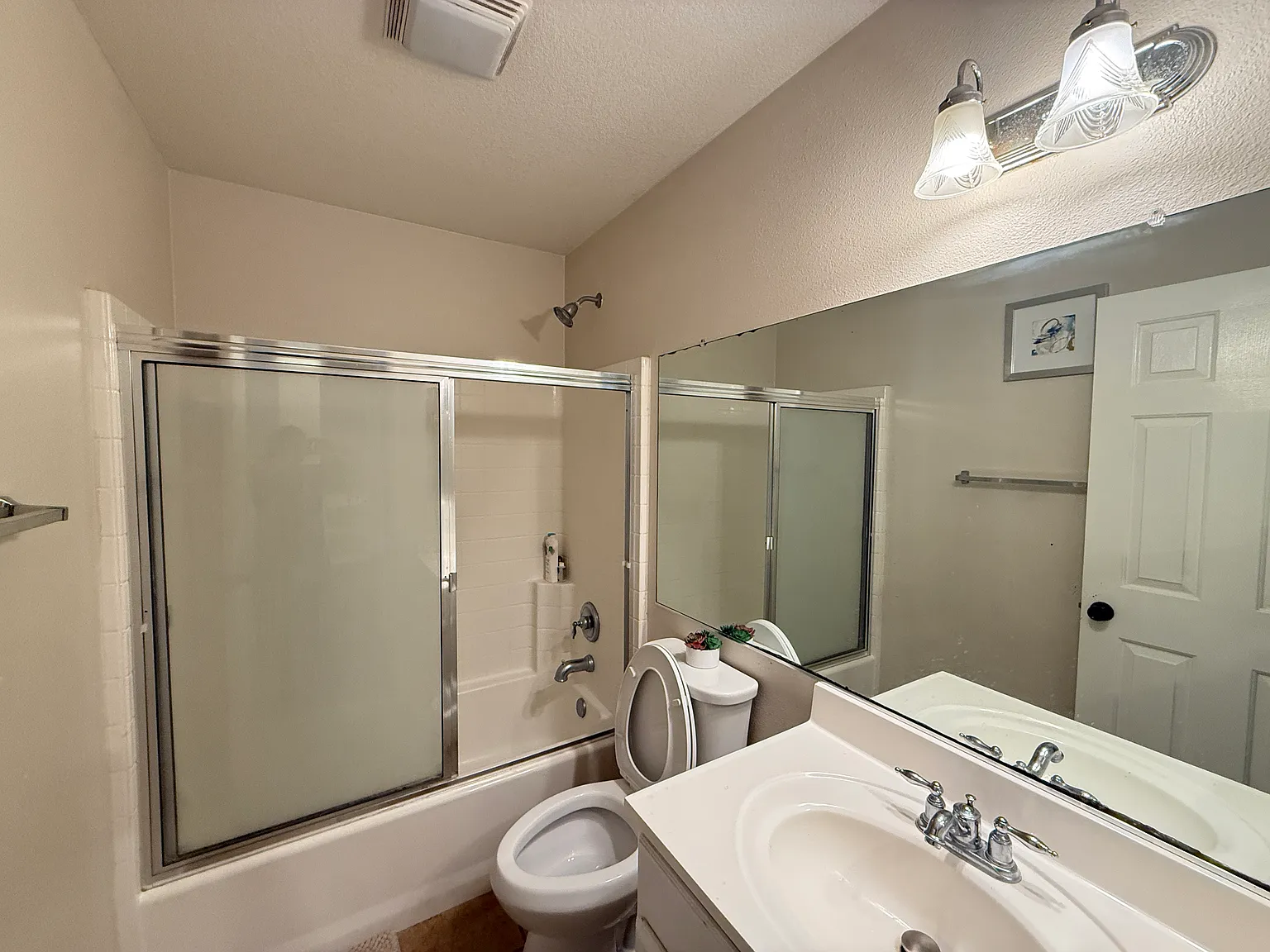 6 bed, 200 sqft, $950 — Photo 2
