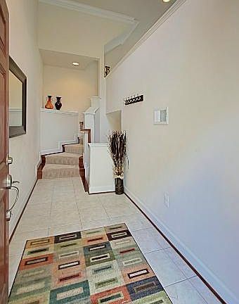 4th image of 2662 S Kenmore Ct