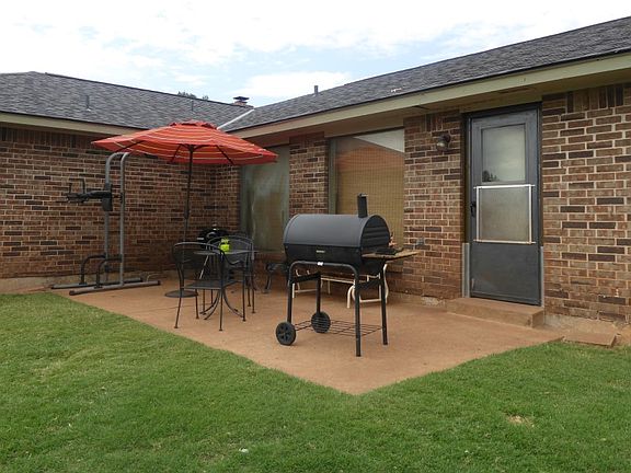 3rd image of 6308 Westpark Dr