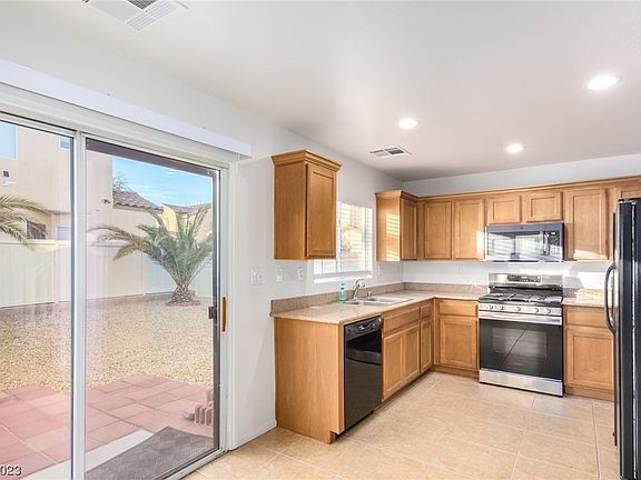 2nd image of 7531 Desert Lupine St