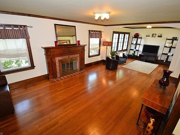 4th image of 920 Chestnut Blvd