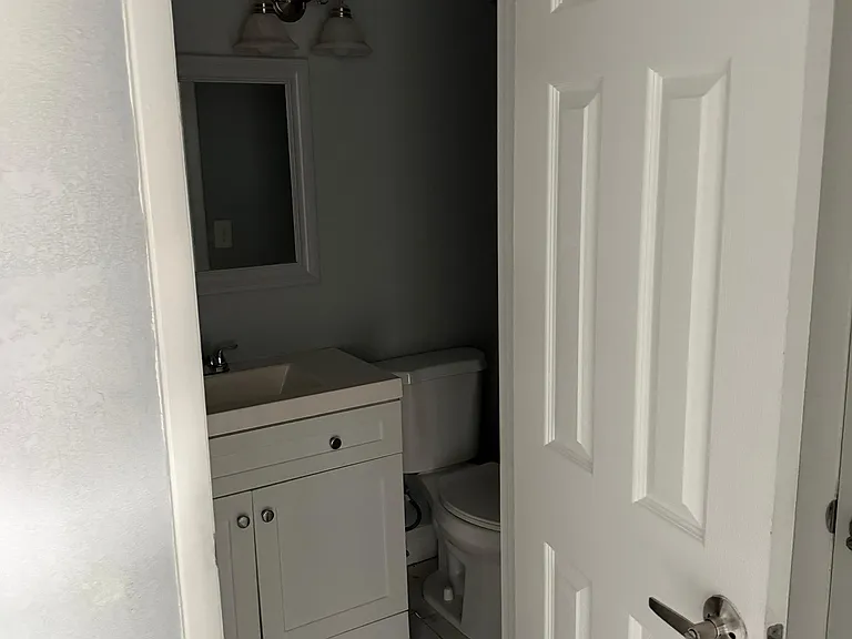 600 N Grove St #10 — Photo 21