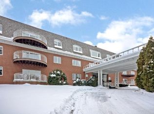 8621 Basswood Rd UNIT 27, Eden Prairie, MN 55344