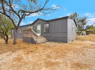 2398 County Road 306, Floresville, TX 78114
