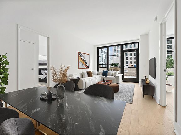 4th image of 499 President St #250