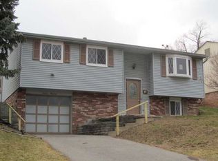 700 Blueberry St, West Mifflin, PA 15122